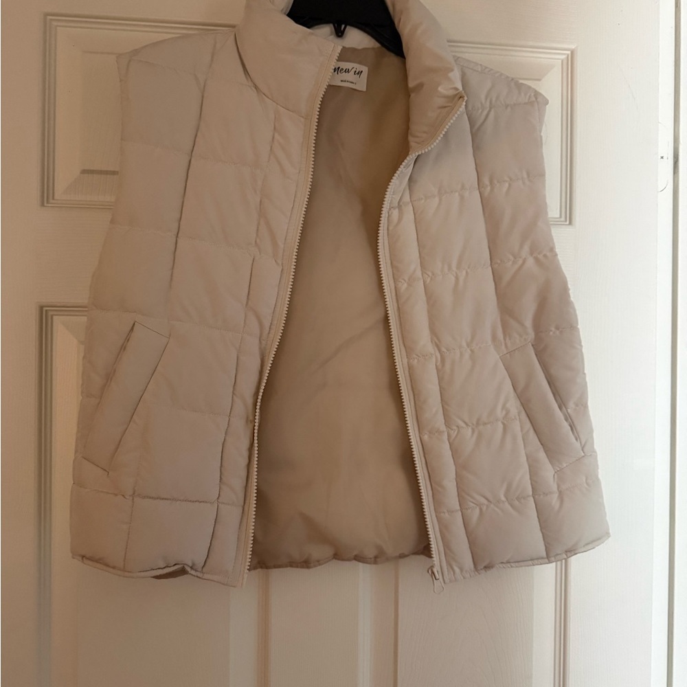 Women's Beige Puffer Vest